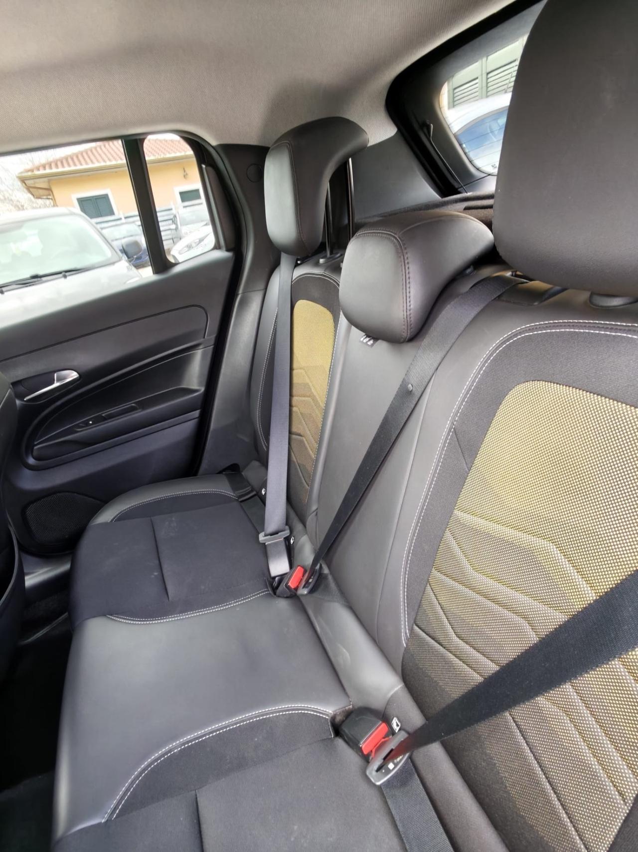 Jeep Avenger 1.2 Turbo 100 CV Summit permute e finanziamenti