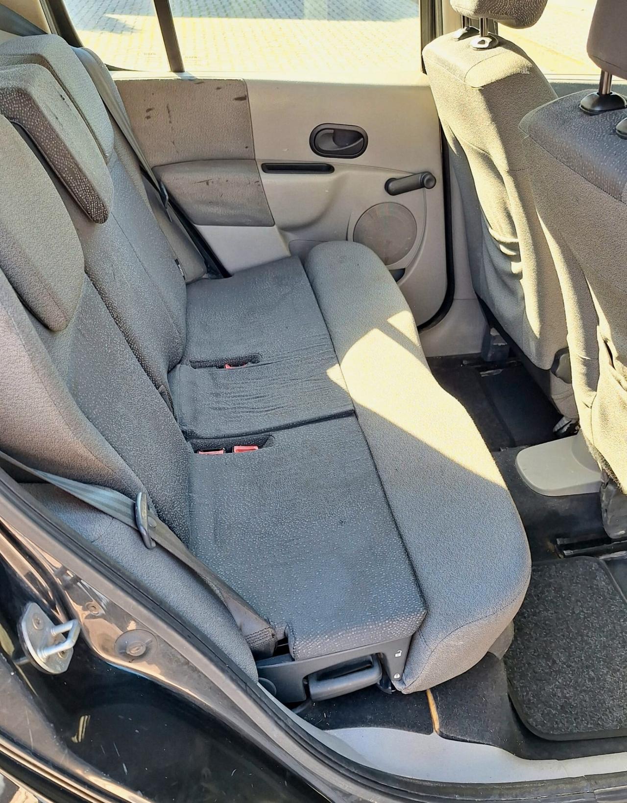 Renault Modus 1.2 benz. Tagliandata - Cinghia Distr. fatta