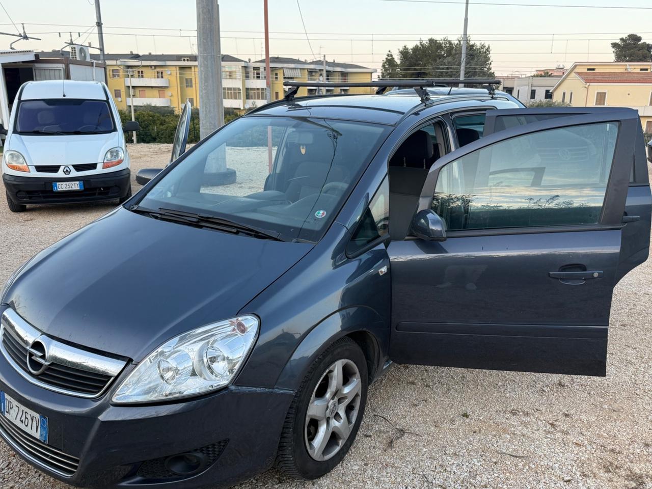 Opel Zafira 1.9 DIESEL 7 POSTI PREZZO SHOCK 1.999€