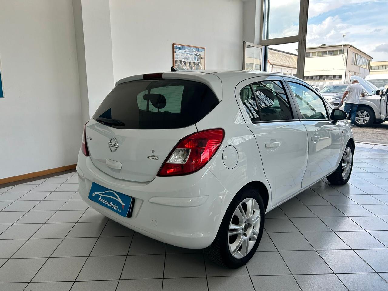 Opel Corsa 1.2GPL X NEOPATENTATI 2012