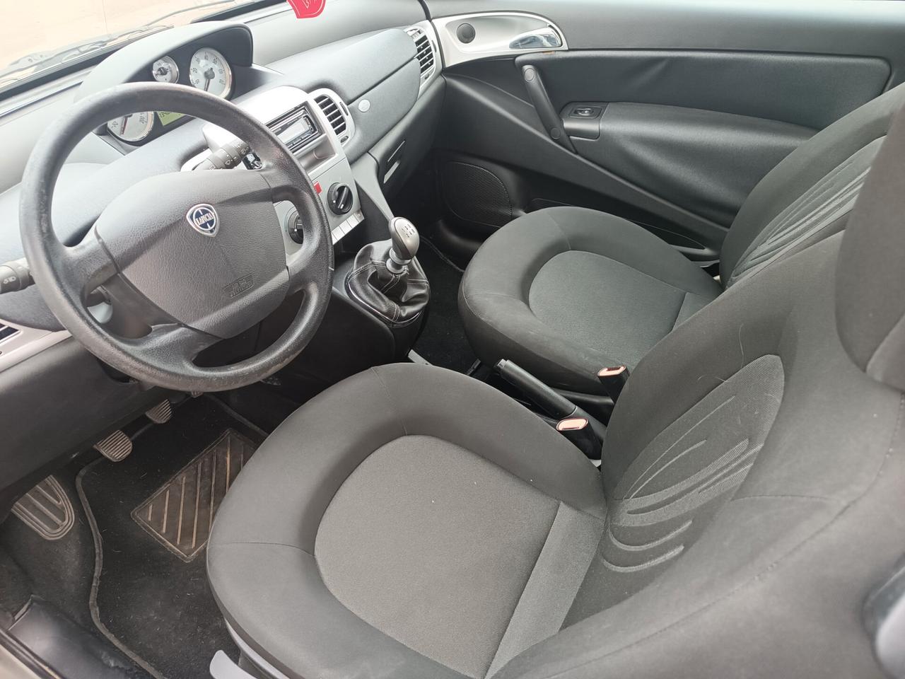 Lancia Ypsilon 1.2 69 CV Platinum