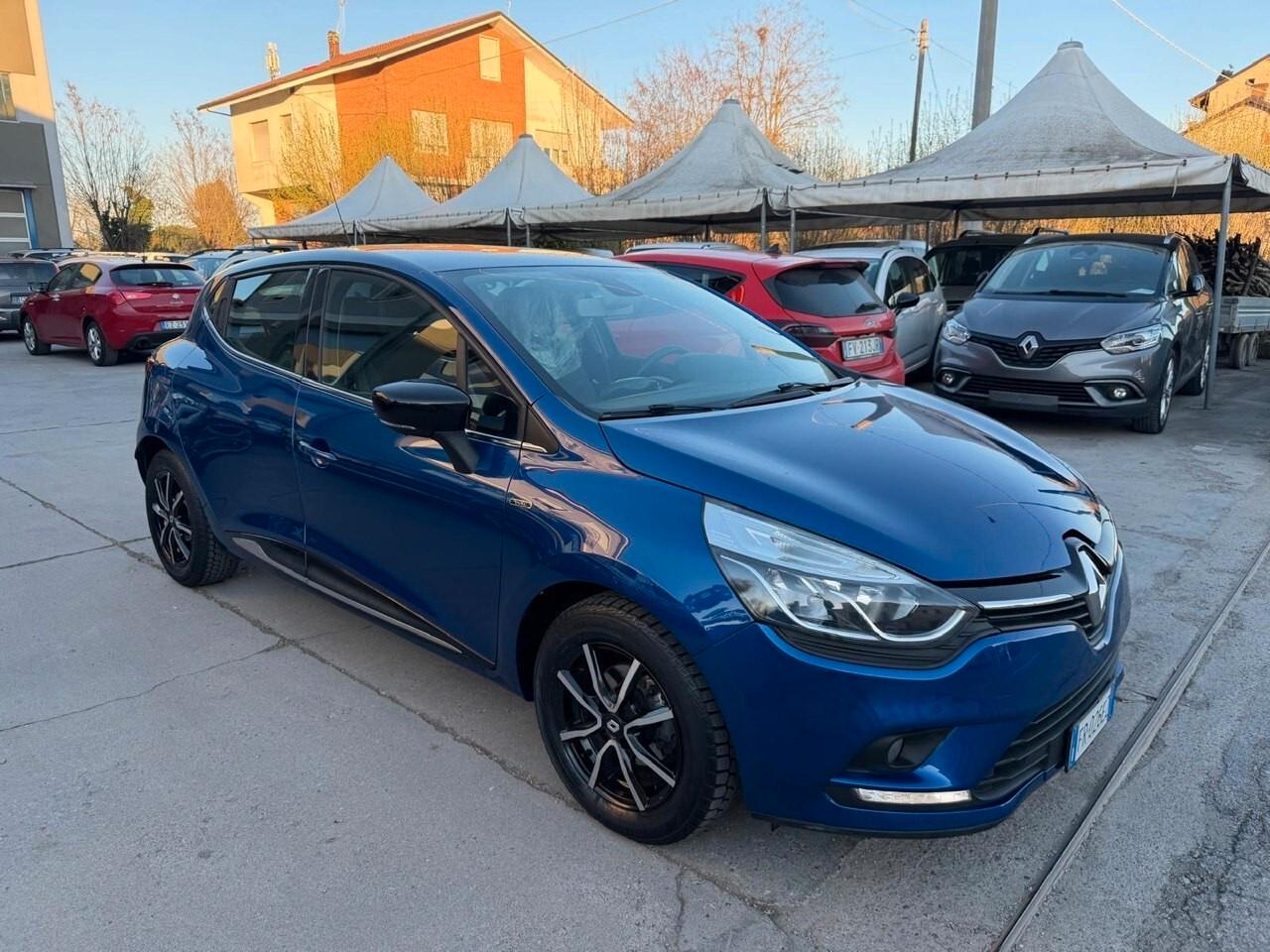 Renault Clio 1.2 75 CV 5 porte Duel