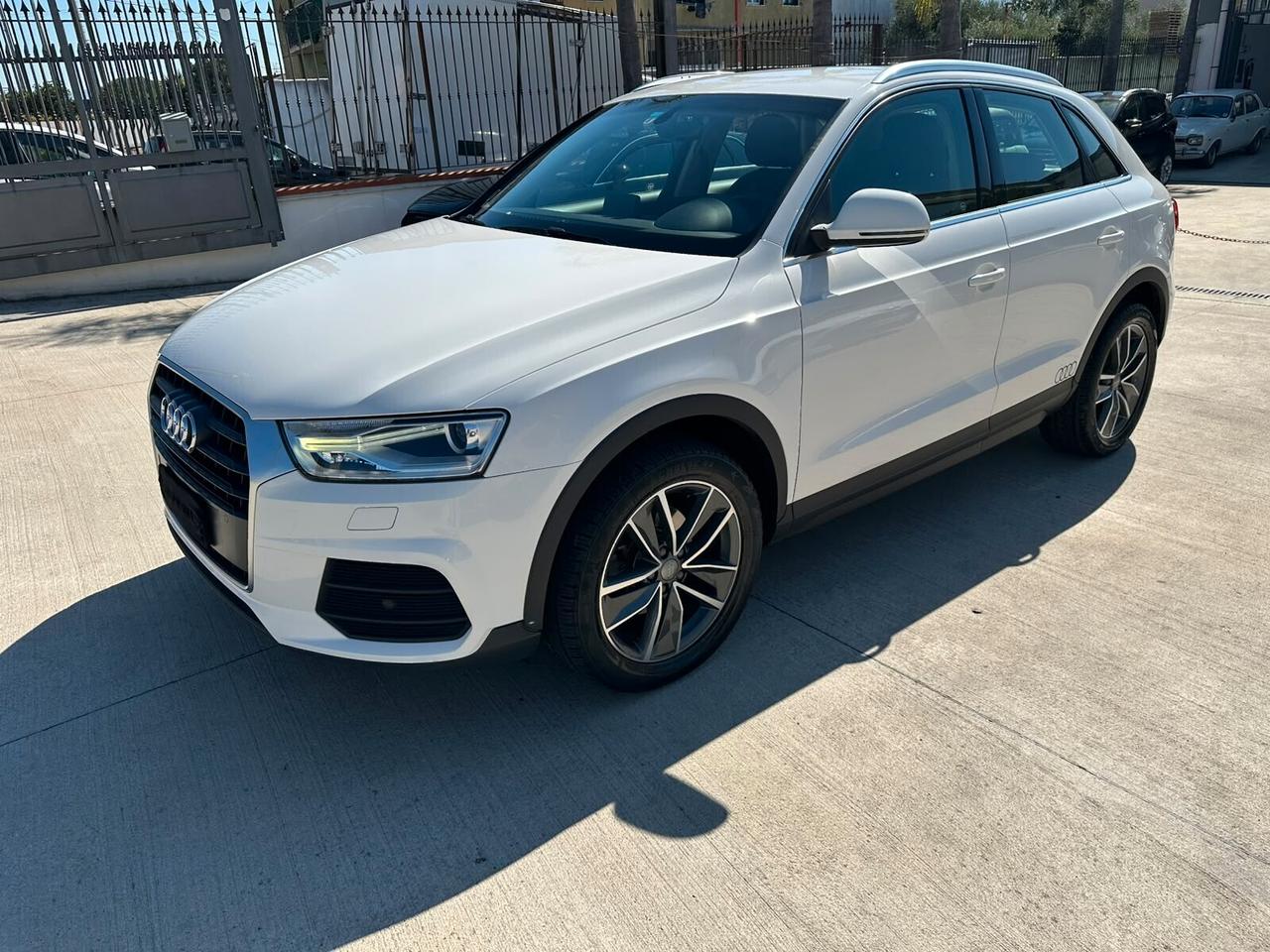 Audi Q3 2.0 TDI 120 CV