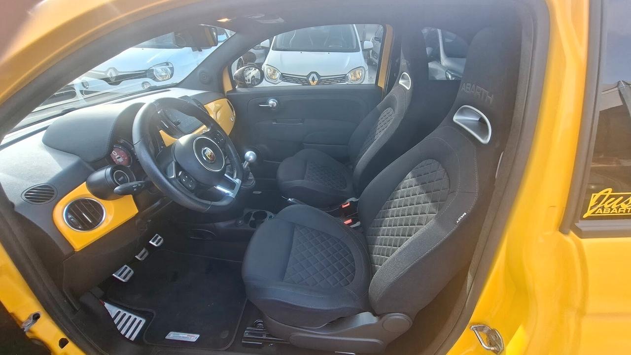 Abarth 595 1.4 Turbo T-Jet 165 CV con tetto apribile