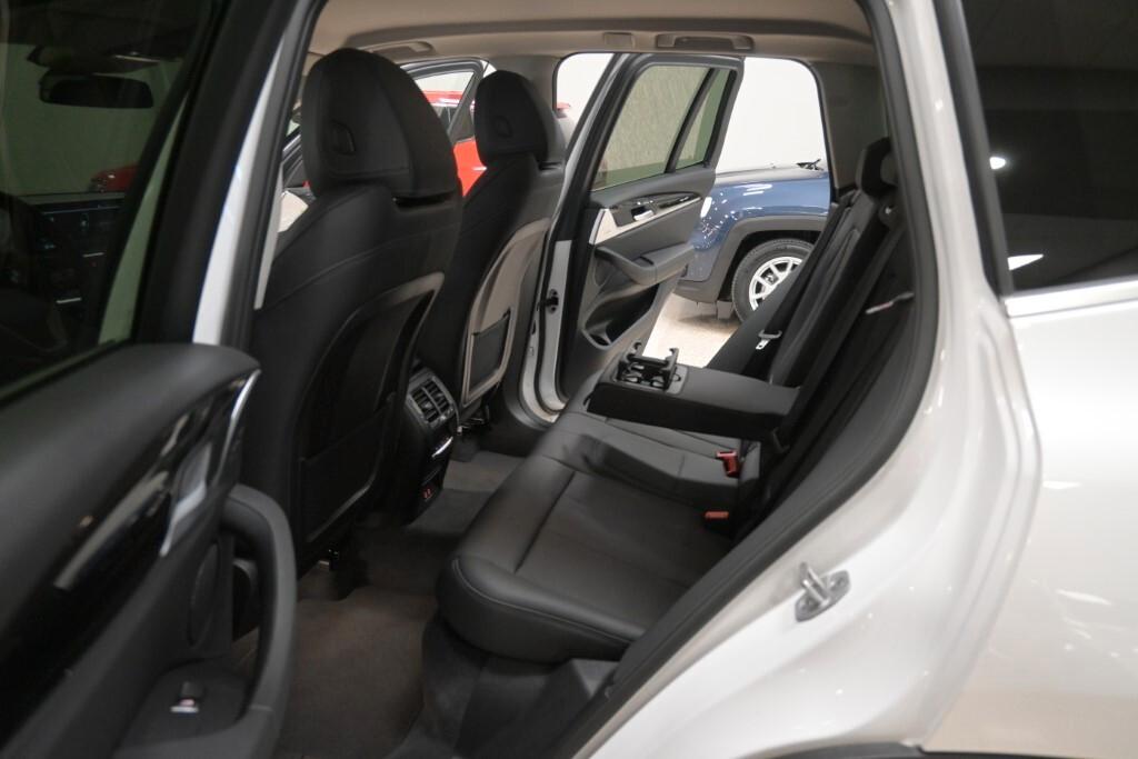 Bmw X3 sDrive18d 48V