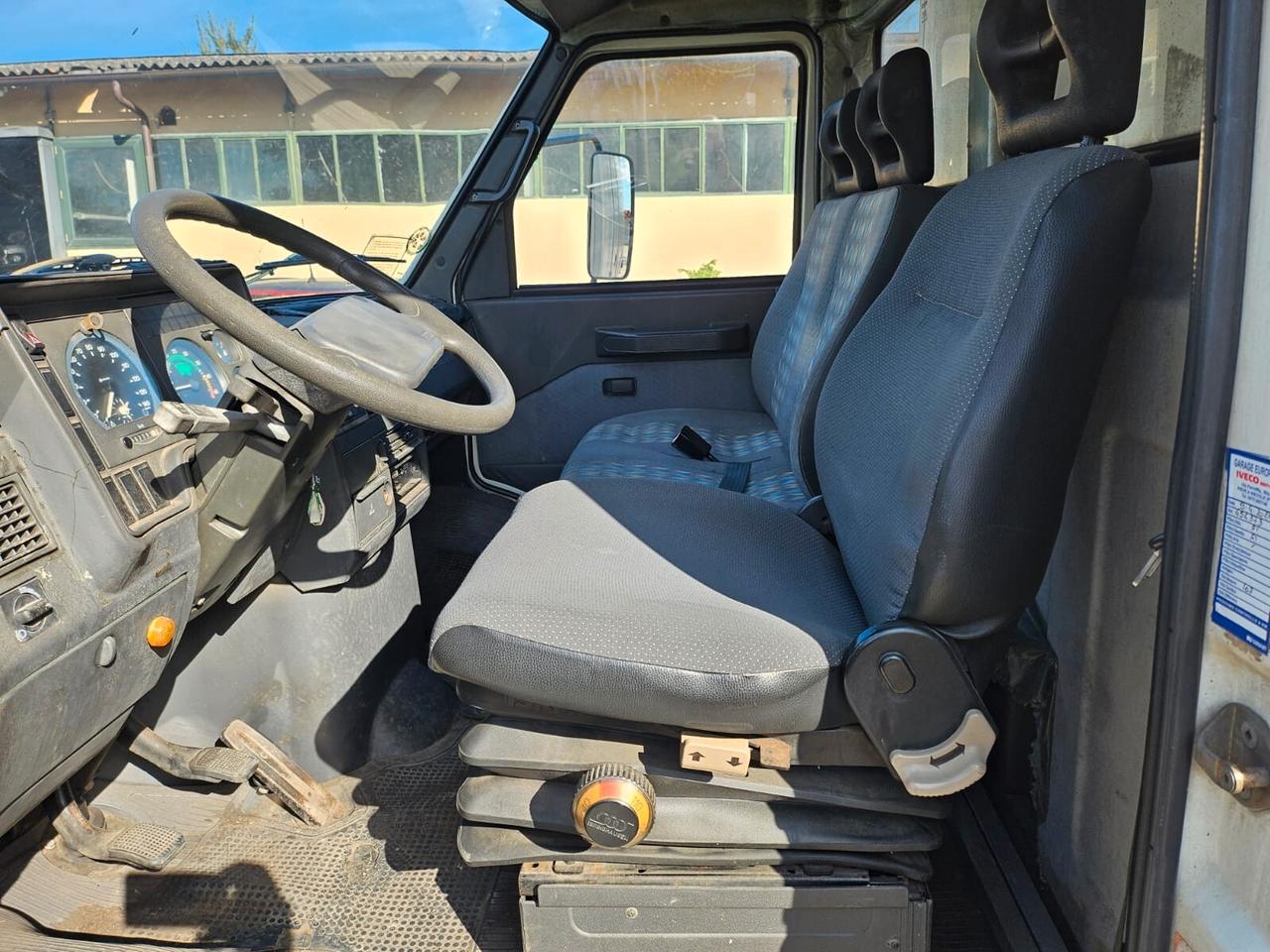 Iveco Daily SPONDA CARICATRICE CENTINA FIORI PATENTE C