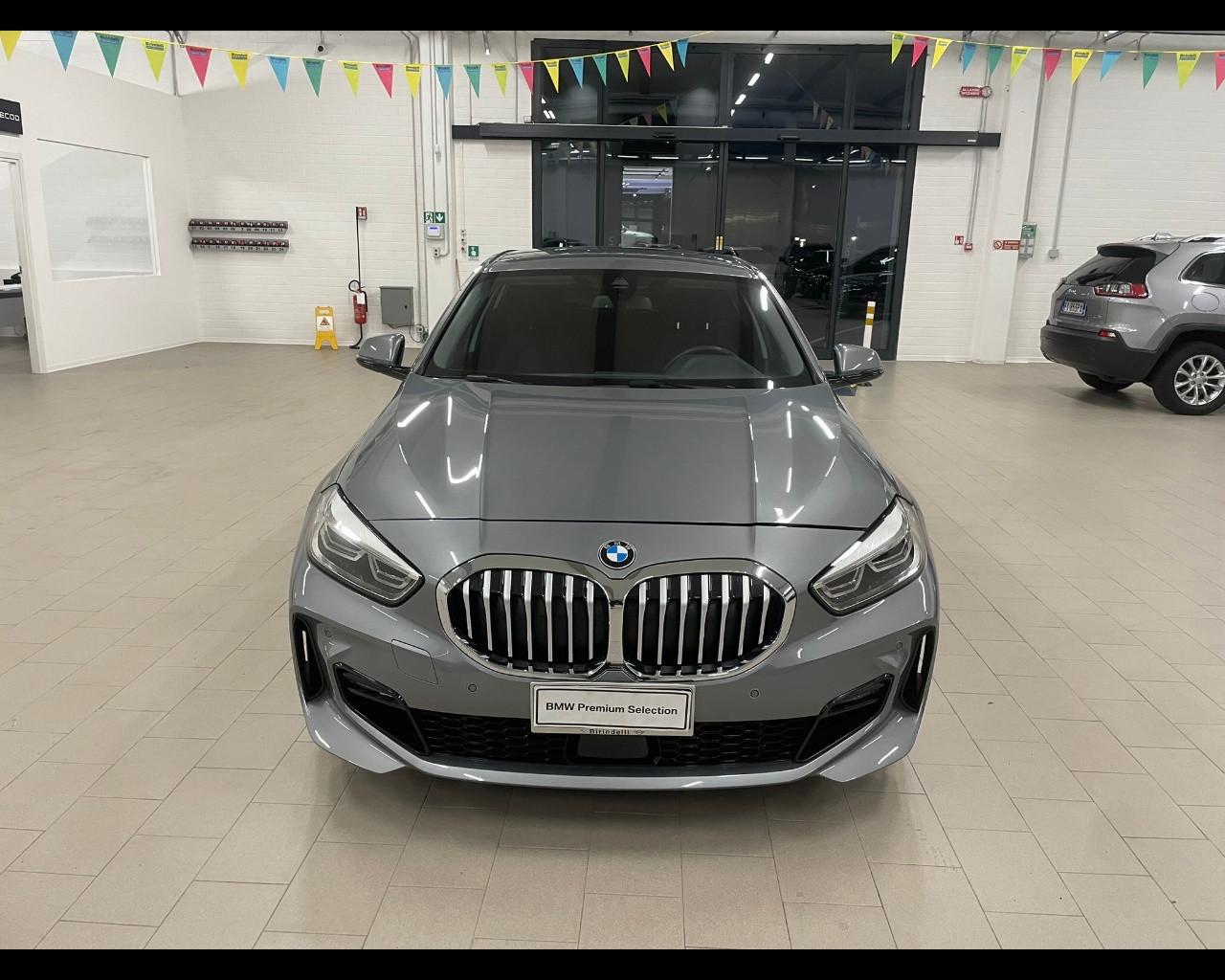 BMW Serie 1 (F40) - 116d 5p. Msport Exterior