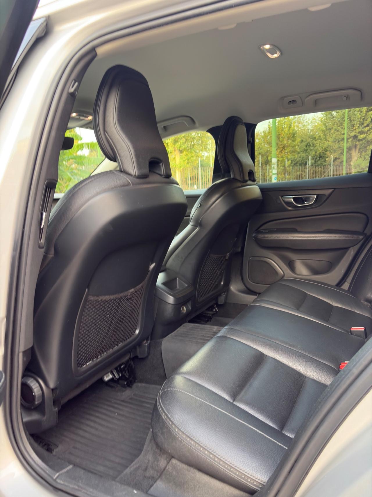 Volvo V60 Cross Country 4WD automatico