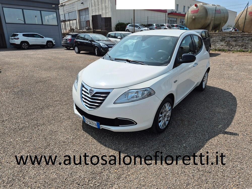 Lancia Ypsilon 1.2 69 CV 5 porte Gold