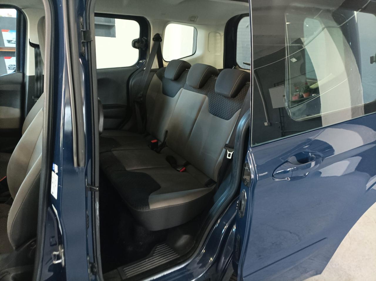 Ford Tourneo Courier 1.0 EcoBoos SOLO 24000KM