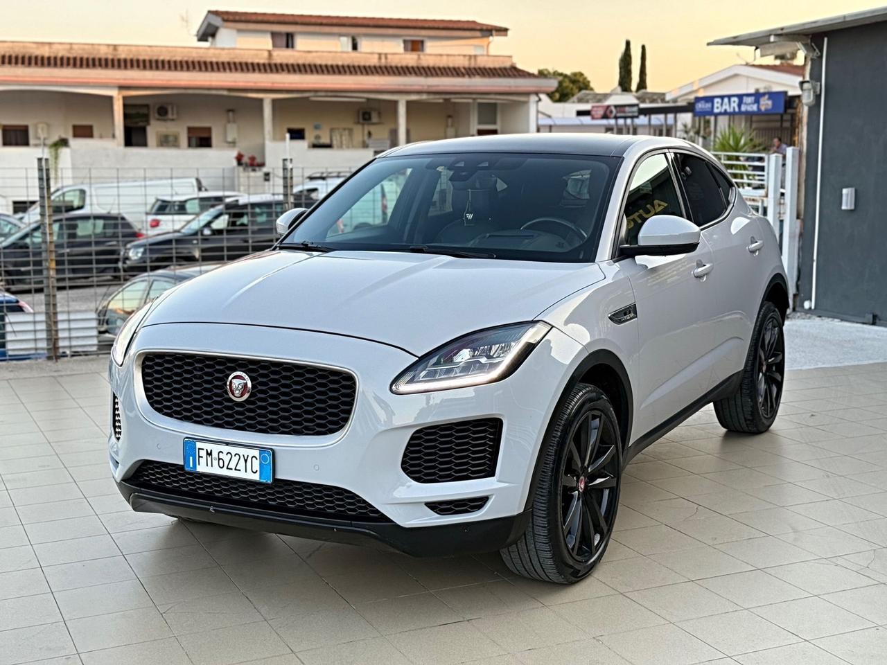 Jaguar E-Pace 2.0D 180 CV AWD R-Dynamic Garanzia 12 Mesi