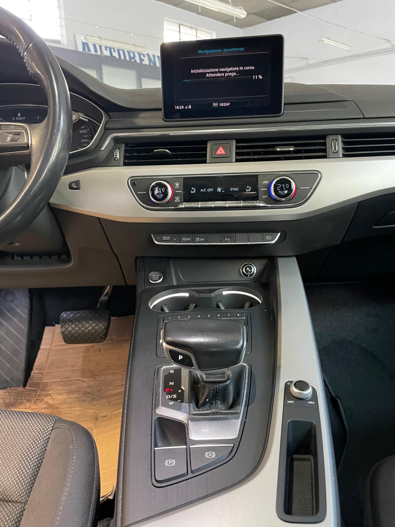 Audi A4 Avant 30 TDI S tronic Design