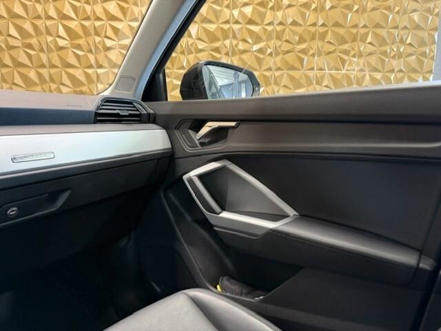 Audi Q3 35 TDI quattro S tronic Business Advanced