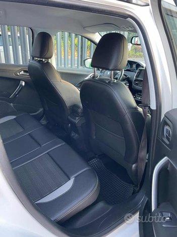 PEUGEOT 2008 1.6 e-HDi 92 CV Stop&Start Allure