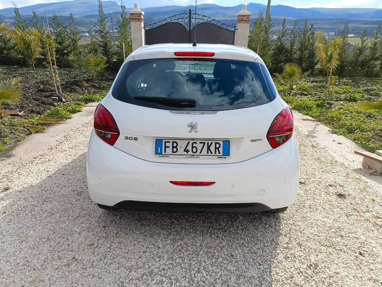 Peugeot 208 PureTech 82 5 porte Allure - 2016