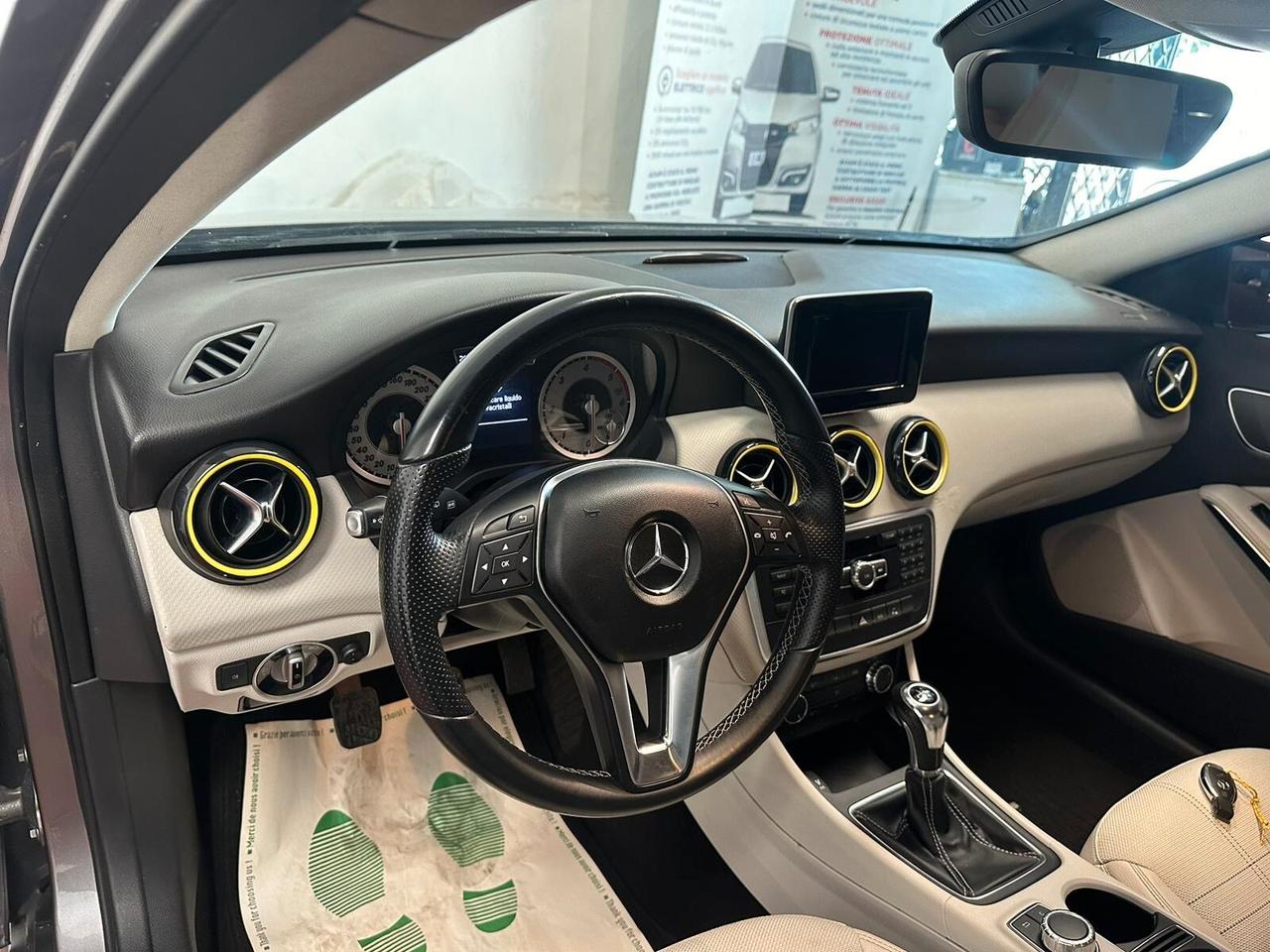 Mercedes-benz A 200 A 200 CDI BlueEFFICIENCY Premium