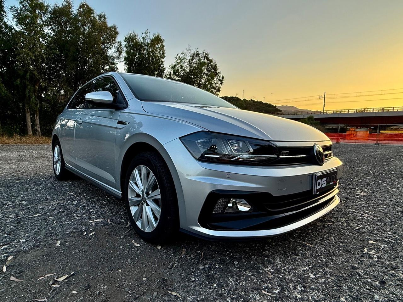 VOLSKSWAGEN POLO 1.6 TDI 95 CV 5p. RLINE