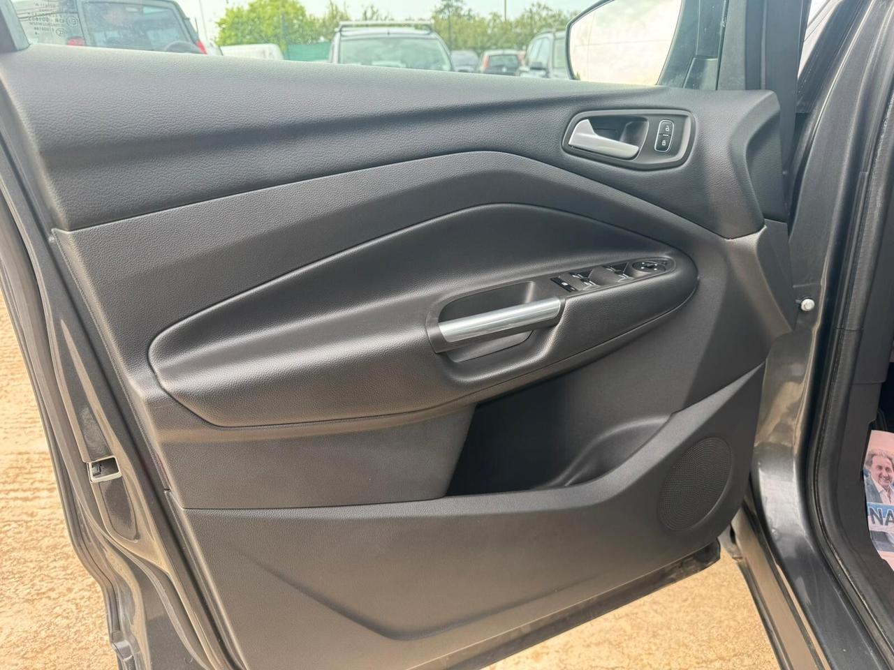 Ford Kuga 2.0 TDCI 120 CV S&S 2WD Business