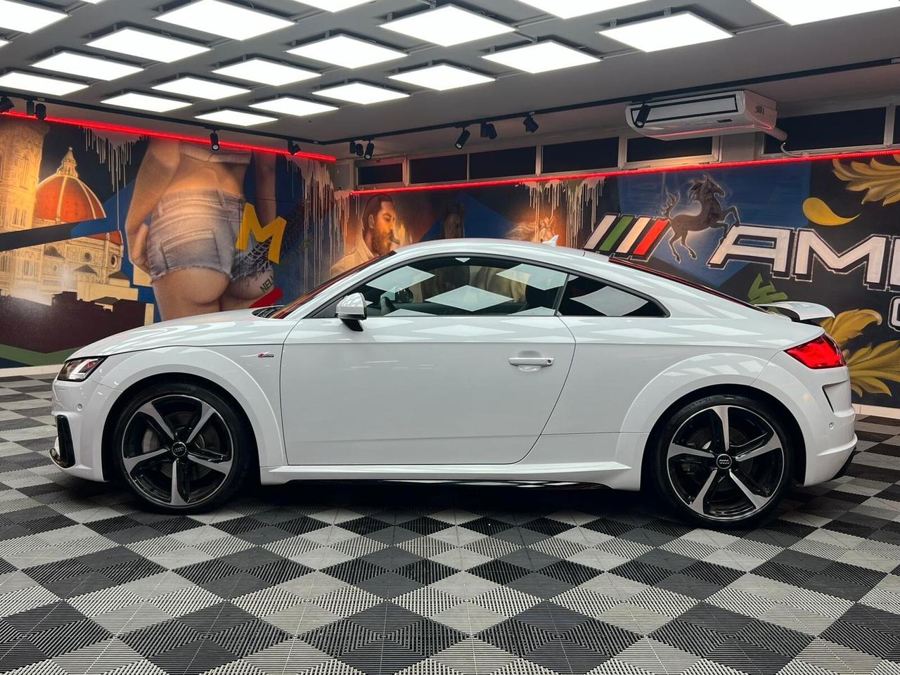 Audi TT Coupé 45 TFSI quattro S tronic (929)