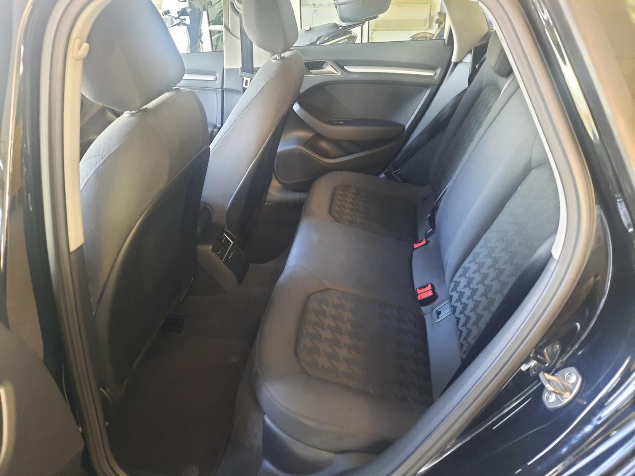 Audi A3 SPB 1.6 TDI clean diesel Attraction