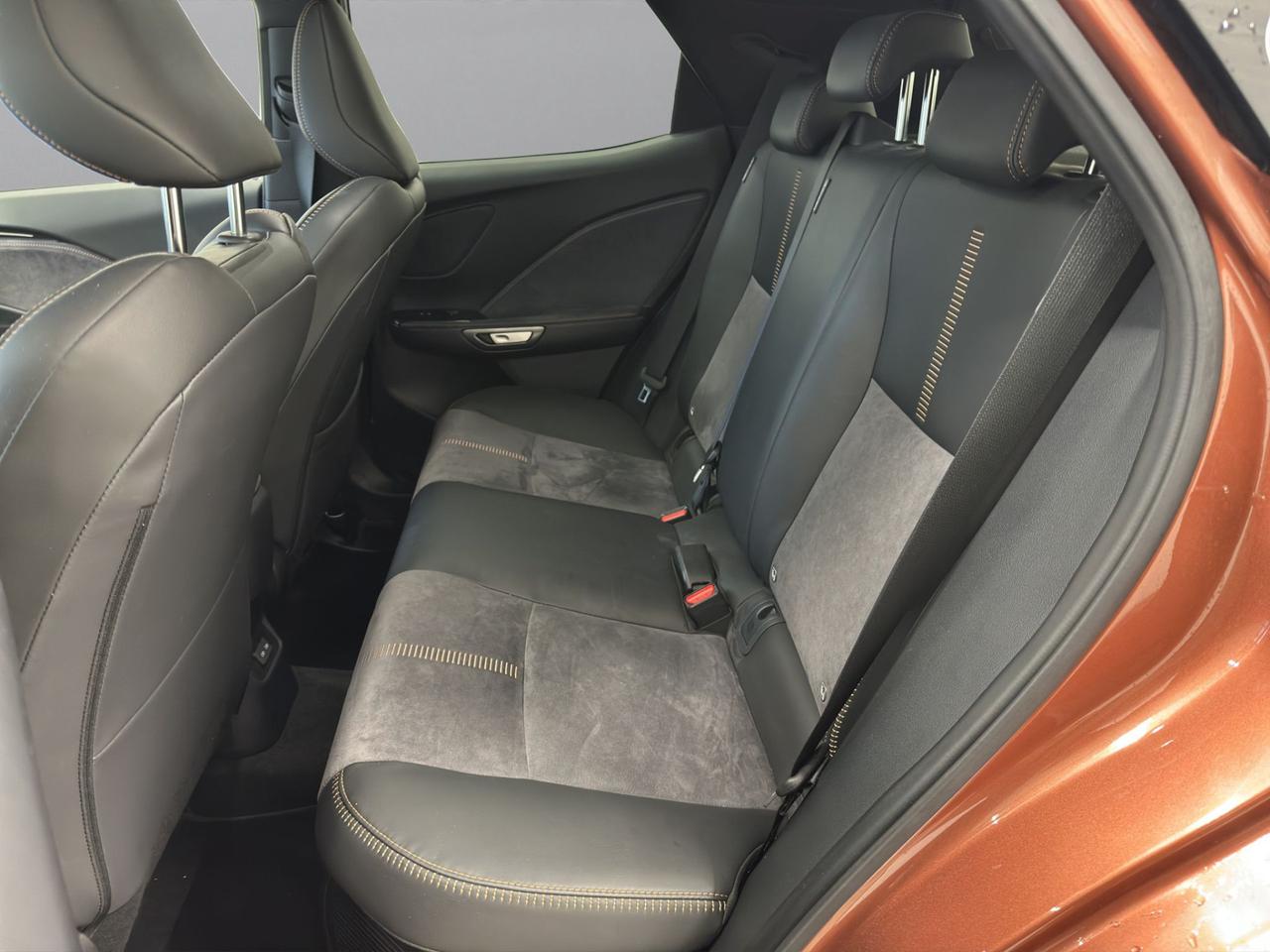 Lexus LBX 1.5 hybrid Cool 4wd