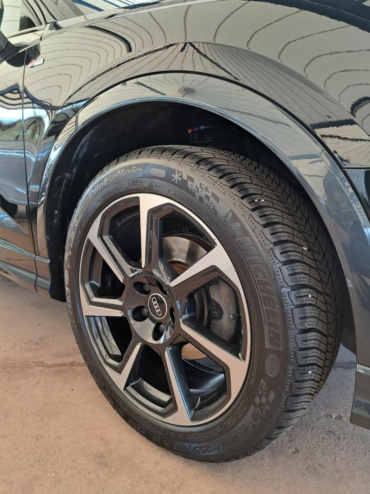 Audi Q3 SPB 2.0 TDI S tronic S-line Edition Autom.