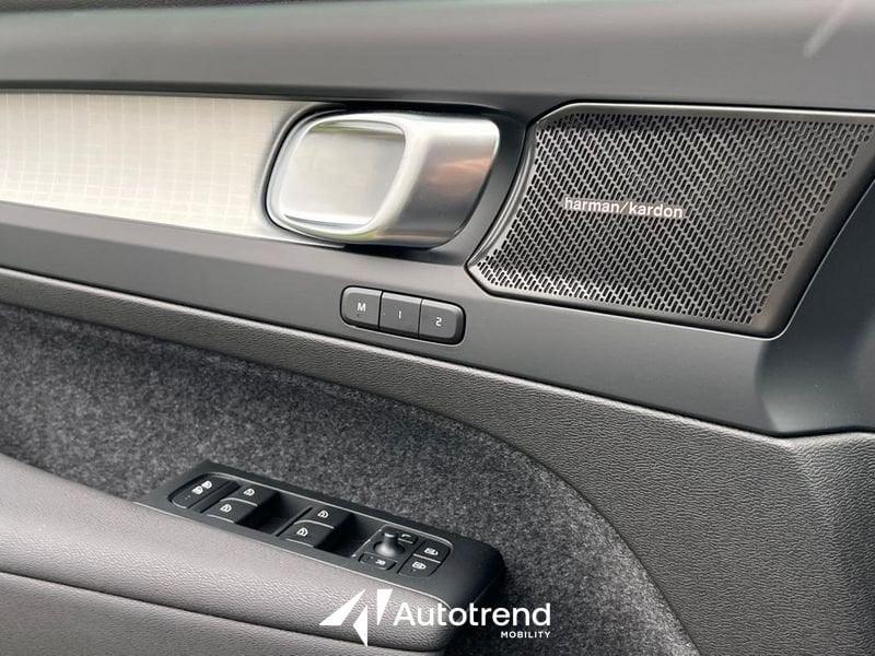 Volvo XC40 T4 Recharge Plug-in Hybrid 129+82 CV Automatico Plus Bright