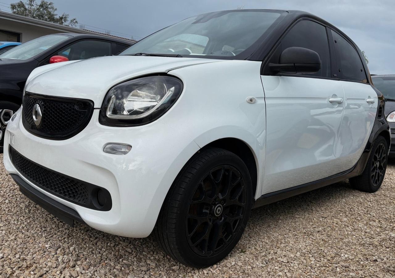 Smart ForFour 70 1.0 twinamic Safetown White