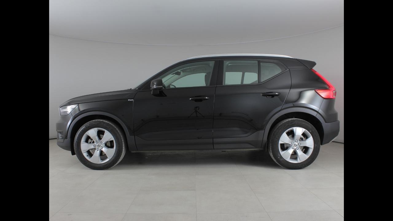 VOLVO XC40 - XC40 2.0 d3 Momentum my21