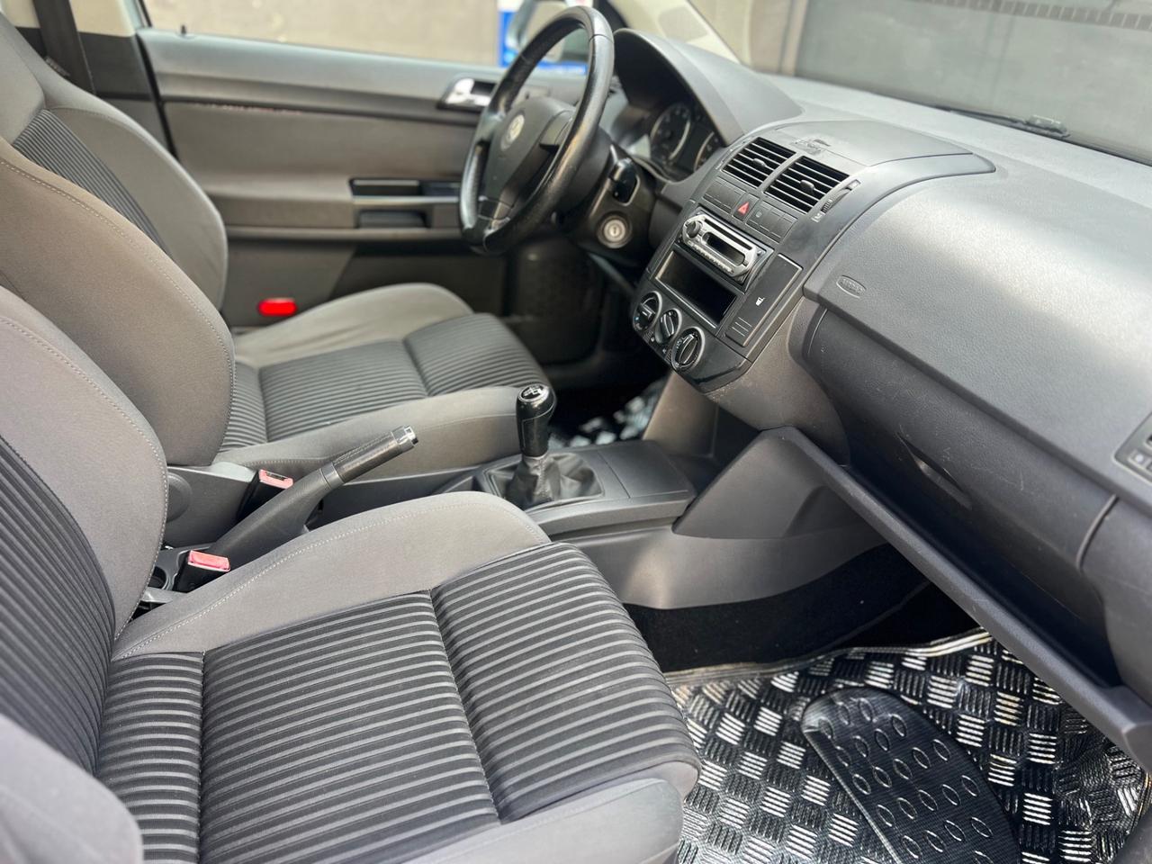 Volkswagen Polo 1.4 benz per NEOP - Garanzia 12 Mesi