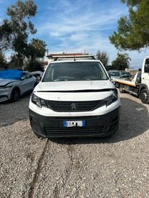 Peugeot Partner BlueHDi 100 S&S PL Furgone sinistrato incidentato