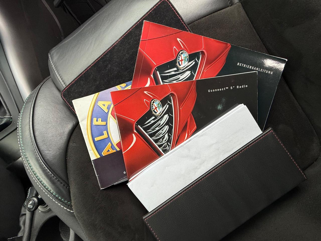 Alfa Romeo Giulietta 1750 Turbo TCT Quadrifoglio Verde Lounge Edition serie limitata N 239