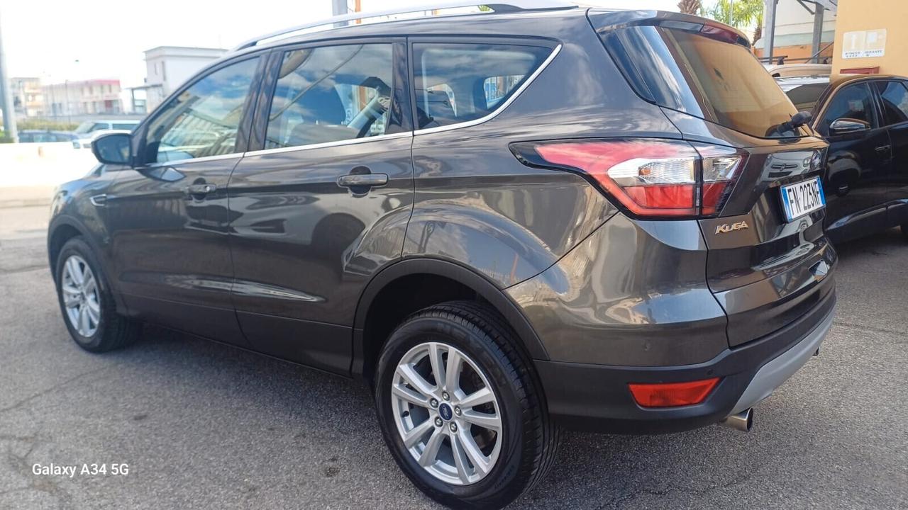Ford Kuga 1.5 TDCI 120 CV S&S 2WD Titanium