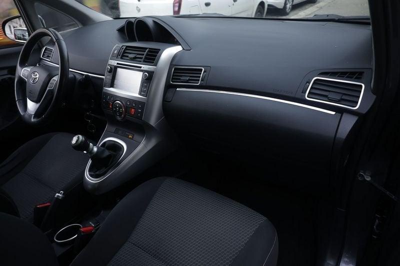 Toyota Verso Toyota Verso 1.6 D-4D Style 7 posti 82KW ANNO 2014