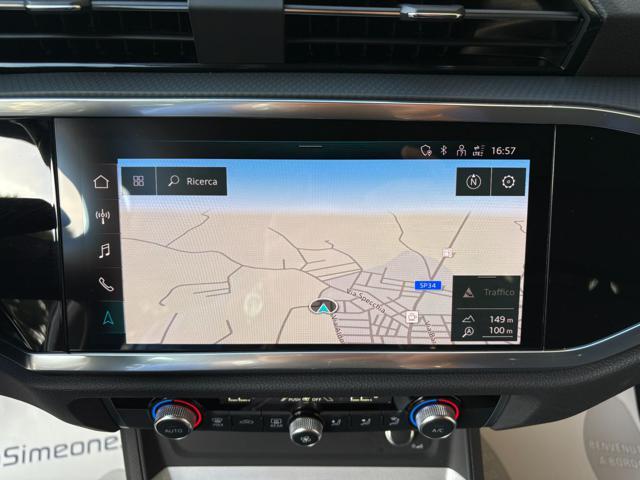 AUDI Q3 35 2.0 TDI S tronic Business COCKPIT