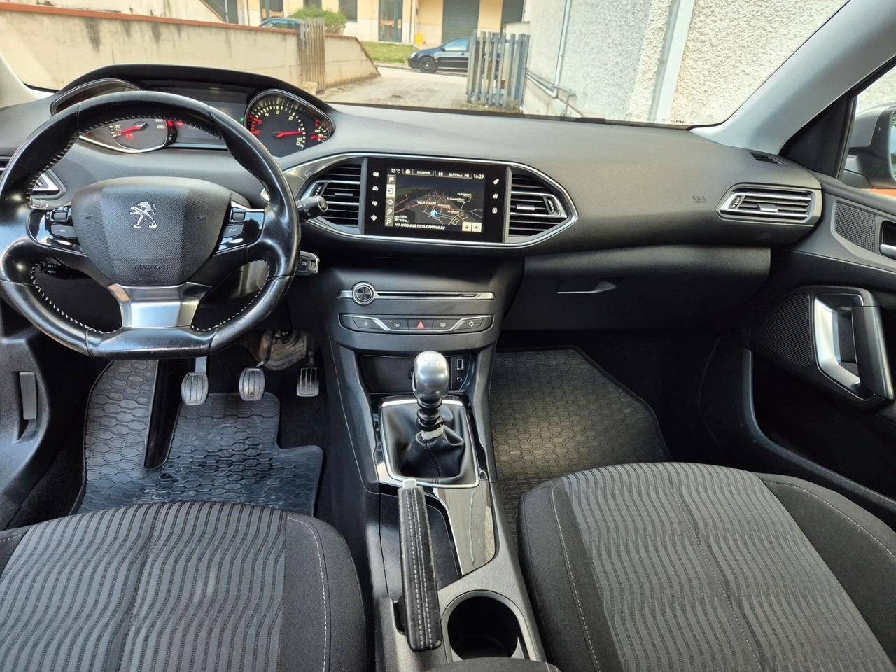 Peugeot 308 BlueHDi 120 S&S SW Allure