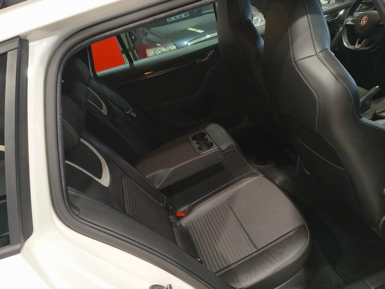 Skoda Octavia 2.0 TDI DSG Wagon RS 129.000 km