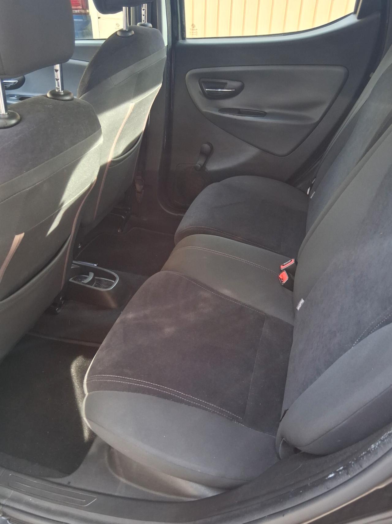 Lancia Ypsilon 1.2 69 CV 5 porte S&S Gold