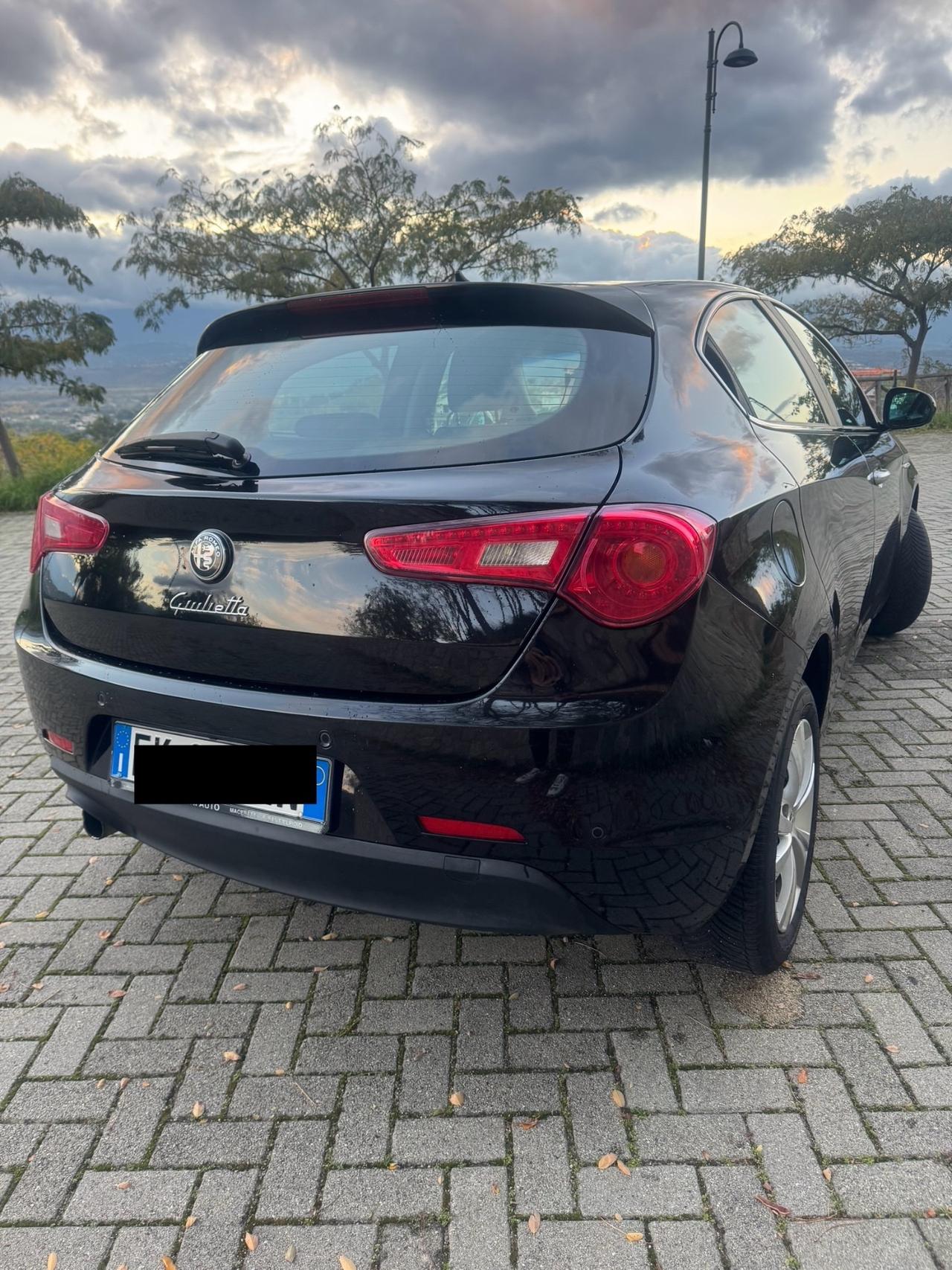 Alfa Romeo Giulietta 1.6 JTDm-2 105Cv 2011