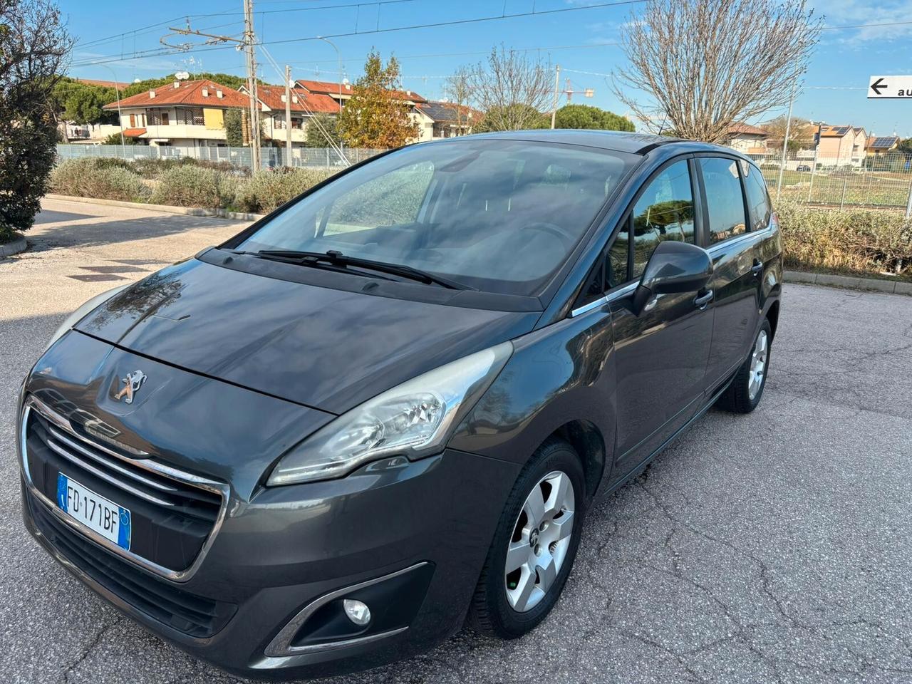 Peugeot 5008 BlueHDi 120 S&S Business 7 Posti