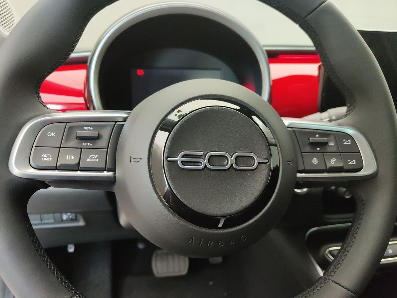 FIAT 600 IV 2023 600E RED 156CV