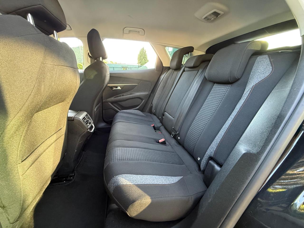 Peugeot 3008 BlueHDi 130 S&S Allure