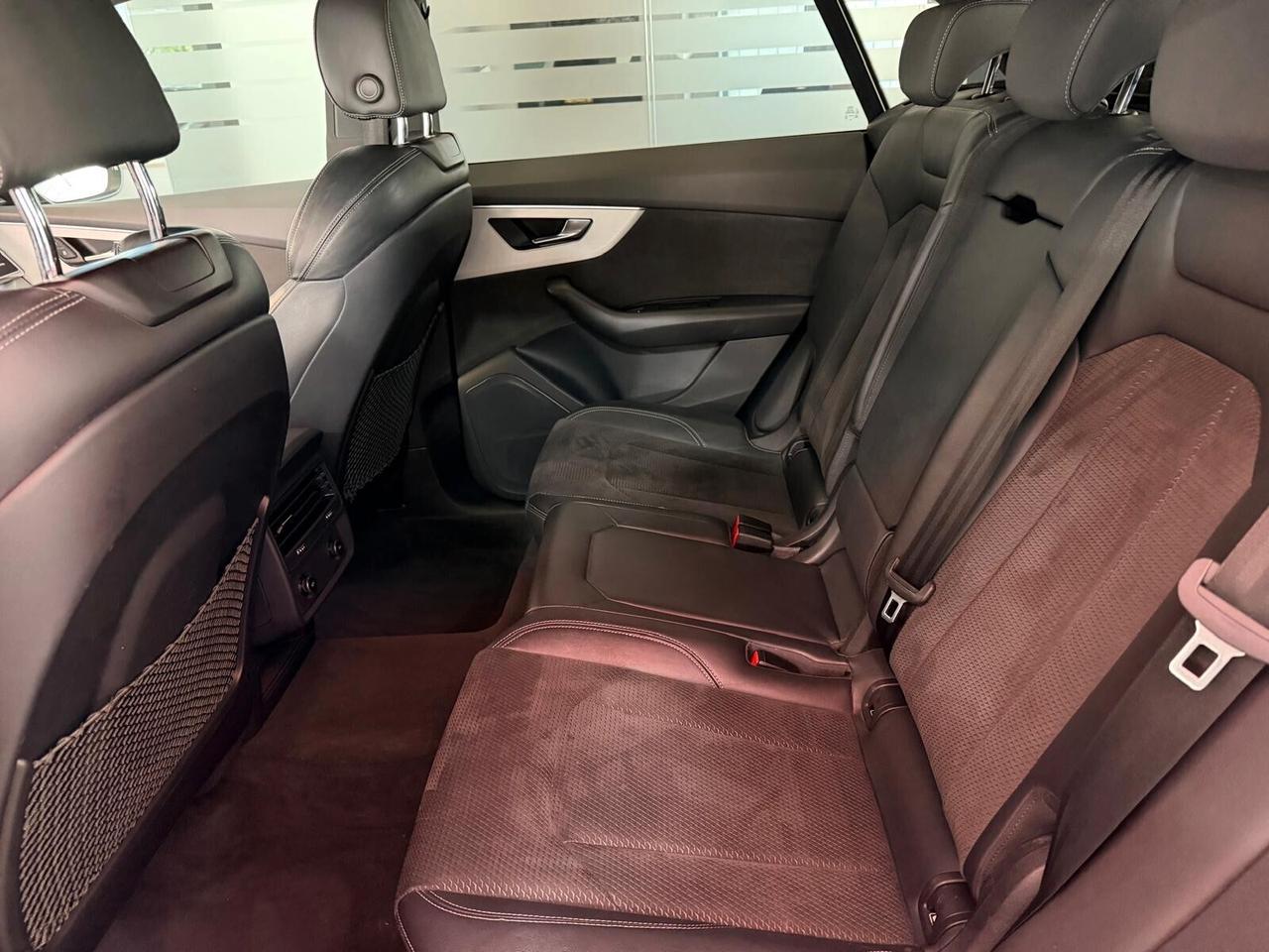 Audi Q8 45 TDI quattro tiptronic Sport