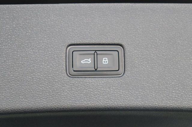 AUDI Q8 SUV 50 TDI 286 CV quattro S line Cerchi23 Tetto Ap