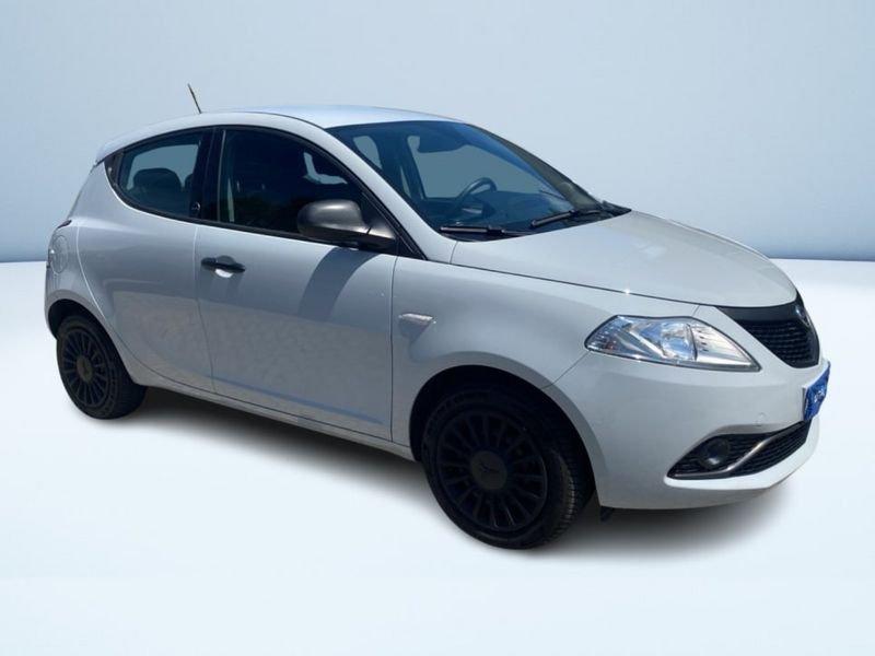 Lancia Ypsilon 1.0 HYBRID GOLD S&S 70CV