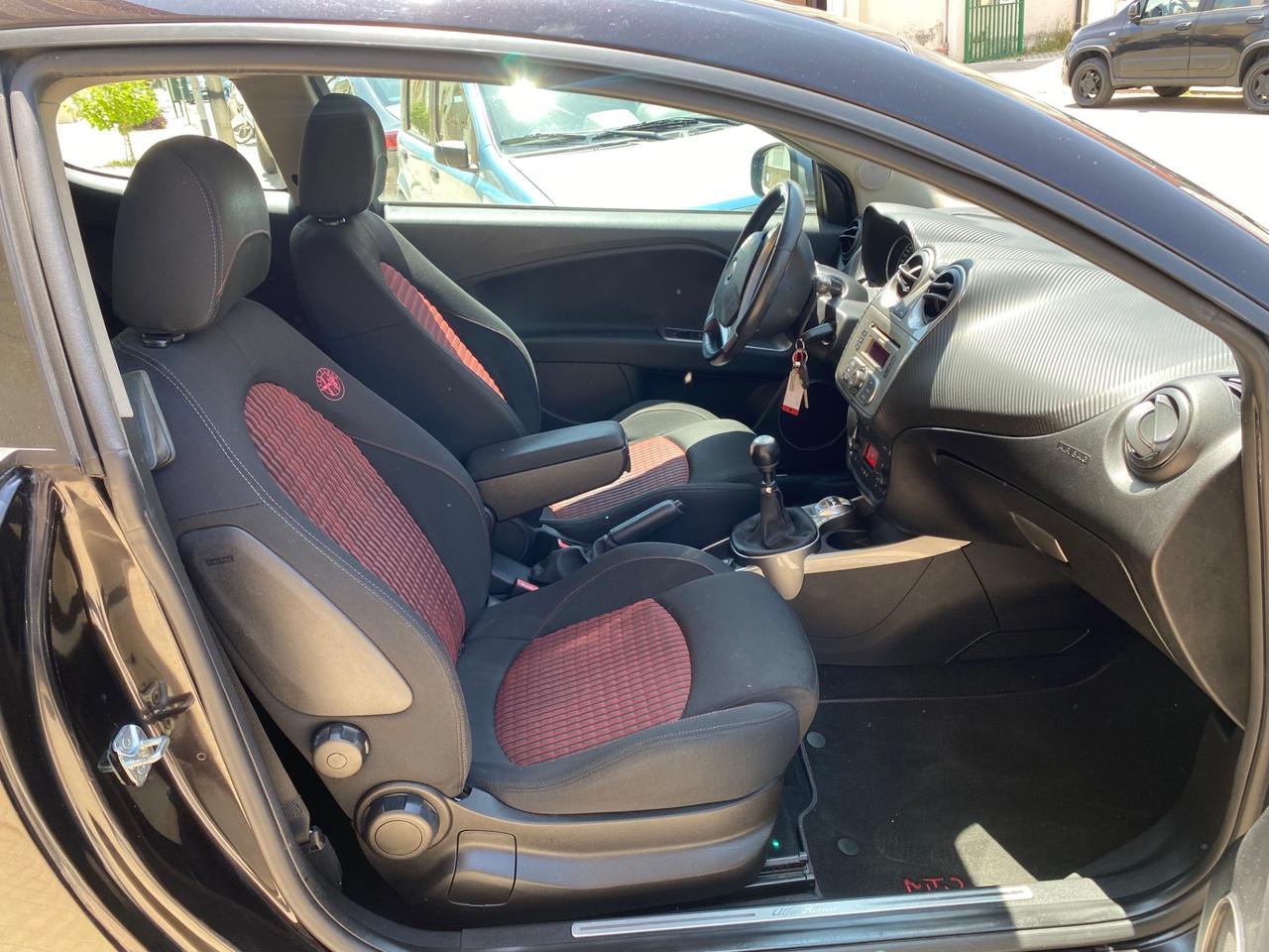 Alfa Romeo MiTo 1.6 JTDm 16V Distinctive Sport Pack