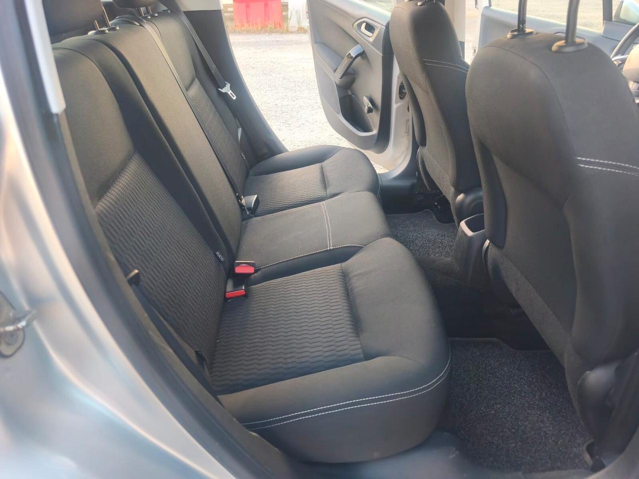 Peugeot 208 2016---1.6 Diesel Neopatentati