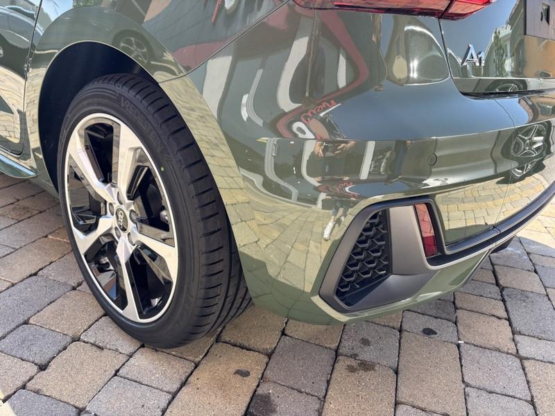 Audi A1 Sportback 30 1.0 tfsi S Line Edition 116cv s-tronic LED-PHONE APPS-17"