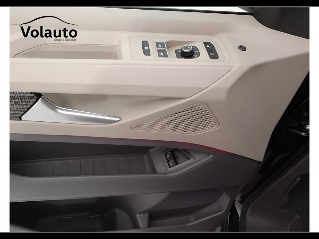 VOLKSWAGEN Multivan T7 - Multivan 1.4 tsi eh Style dsg 7p.ti