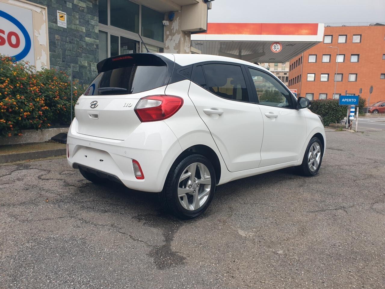 Hyundai i 10 1.0 select ,navi,pdc,telecamera